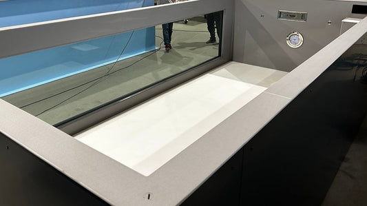 Polypropylen-Schwimmbecken mit einem 4 m breiten Fenster 6,5 m x 2,5 m großes